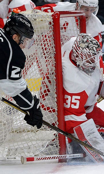 Kings halt Red Wings' winning streak at four